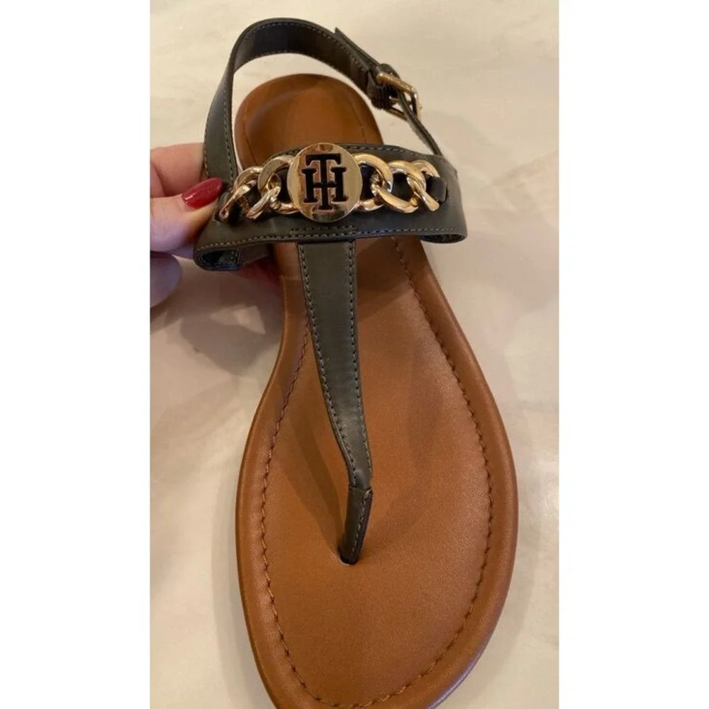 Tommy Hilfiger Dark‎ Brown Thong Sandals Gold Chain Logo Size 8M EUC